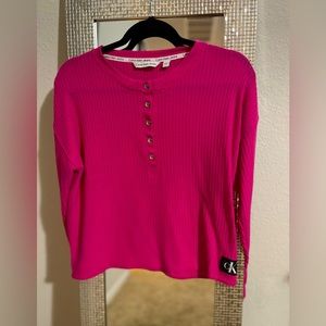 🌸 Hot Pink Calvin Klein Long Sleeve | Effortlessly Cute & Stylish 💥